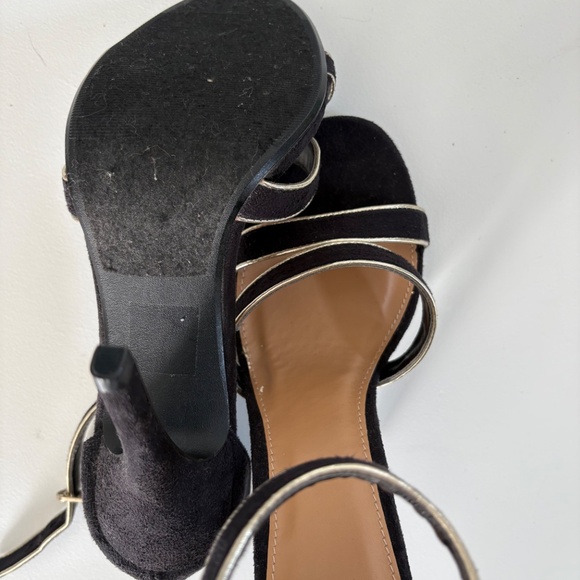 Shoes - Picture 2 of 4